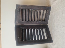 louvreluik, houten luik, landelijk interieur, industrieel wonen, stoer decoratie, sobere stijl, brocante woonaccessoires, houten shutters, decoratief luik, landelijke woonstijl, xl louvreluik, interieurdecoratie hout